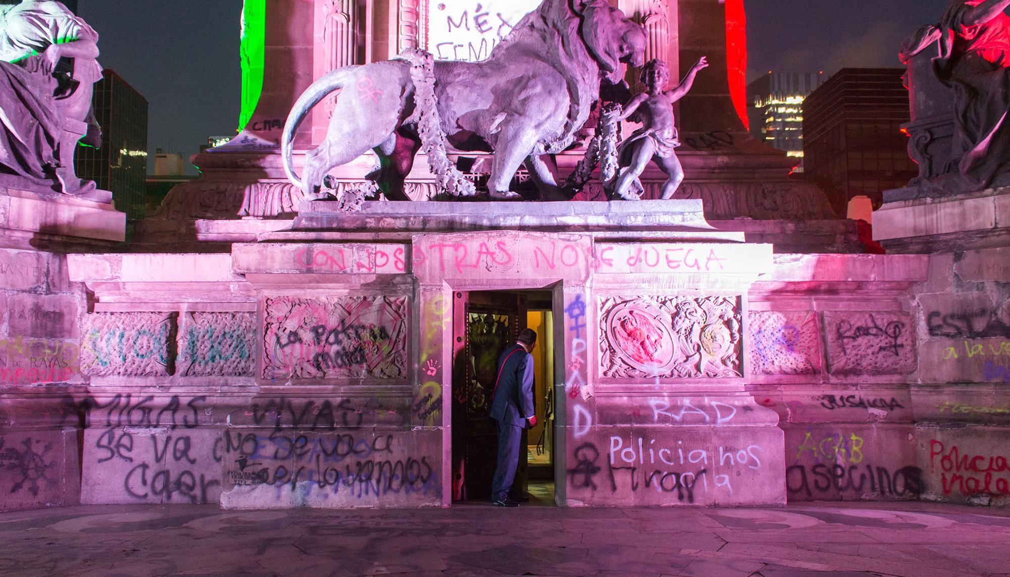 Pintadas feministas en México